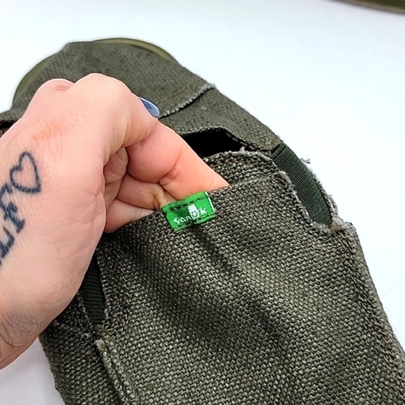 Sanuk | Sidewalk Surfer olive green slip-on sneakers | MENS 9 NWOT - Picture 3 of 9